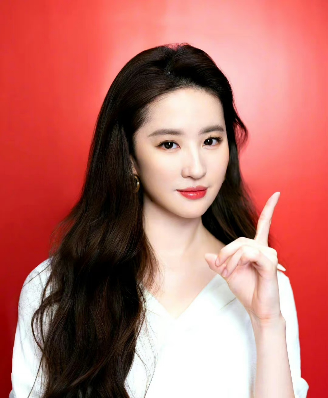 网友评选的内娱四位有国民度,有爆剧的当红女演员:赵丽颖,杨幂,刘亦菲