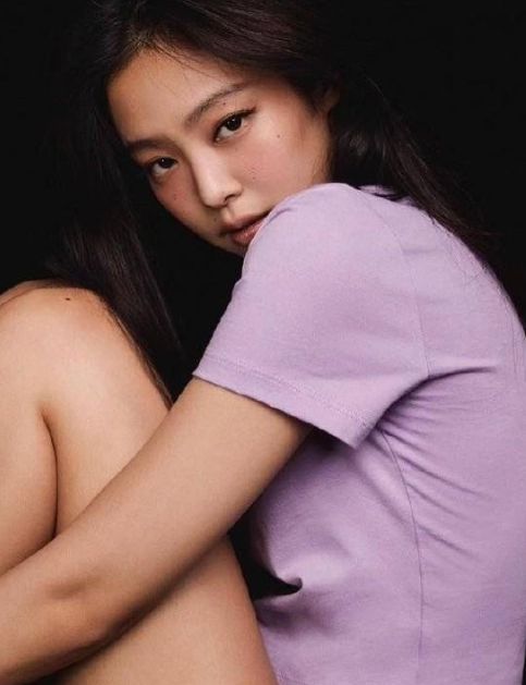 jennie内衣大片热辣 化身小野猫又纯又欲