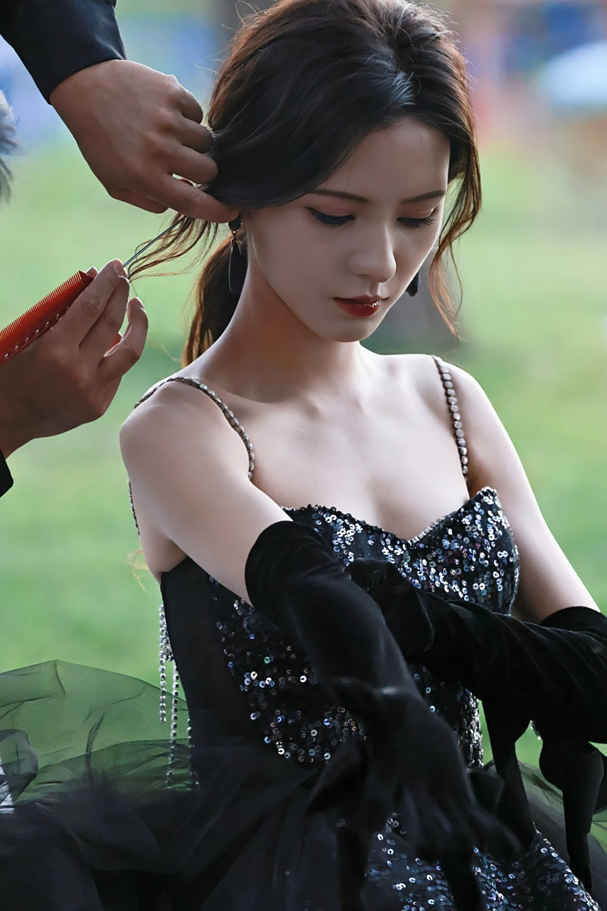 高冷中又带着一丝甜美#一眼沦陷# #惊艳瞬间# #明星的那些神图