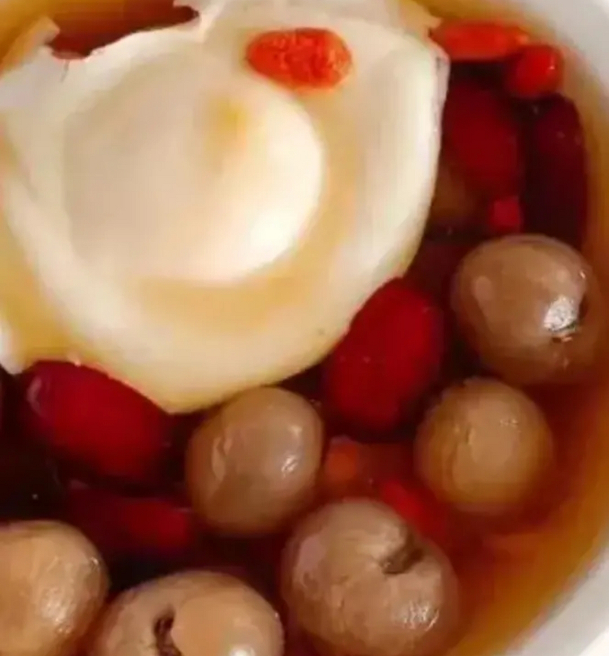 我的美食分享#  桂圆红枣鸡蛋汤  食材:桂圆干,鸡蛋,红枣,枸杞,红糖