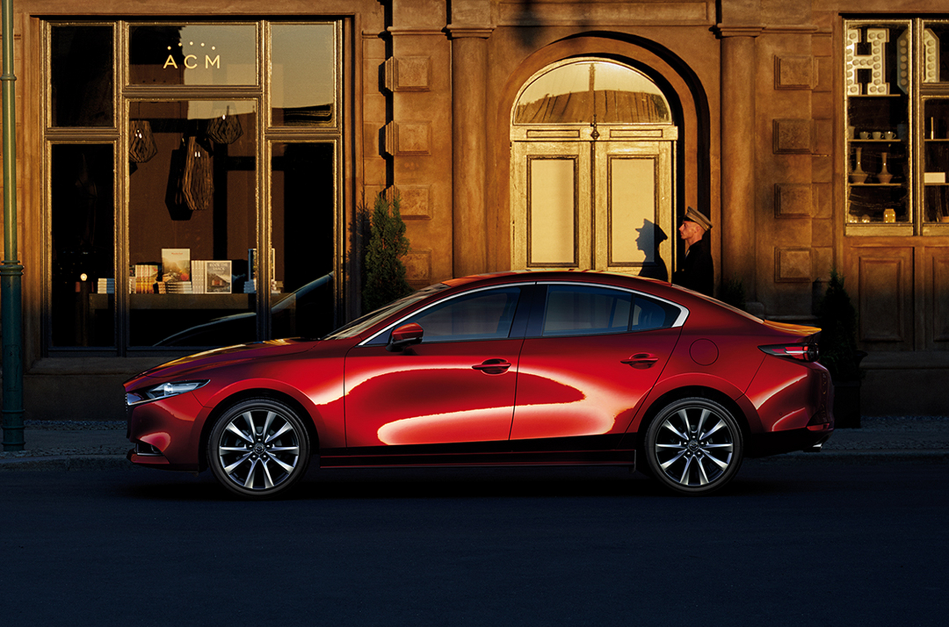 马自达昂克赛拉2023款发布了 1.5l四缸售价8.99万起 2.0l 6at售价9.