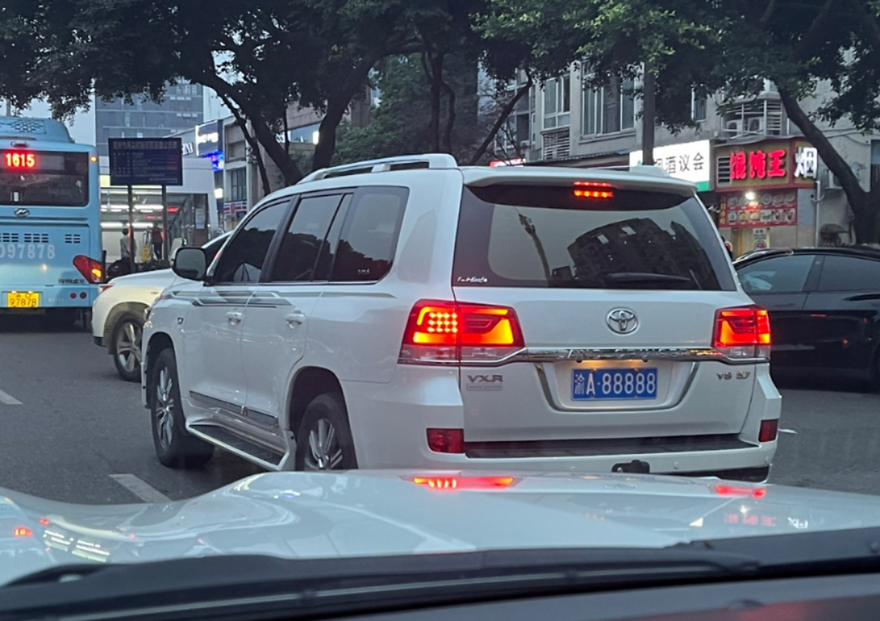 重庆最靓的车牌号都在这里了,你喜欢哪个?