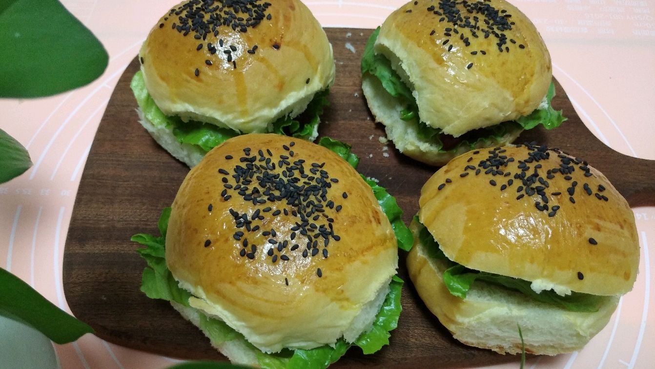 牛肉汉堡包,汉堡包的家庭做法,3分钟学会,比外面买的都好吃