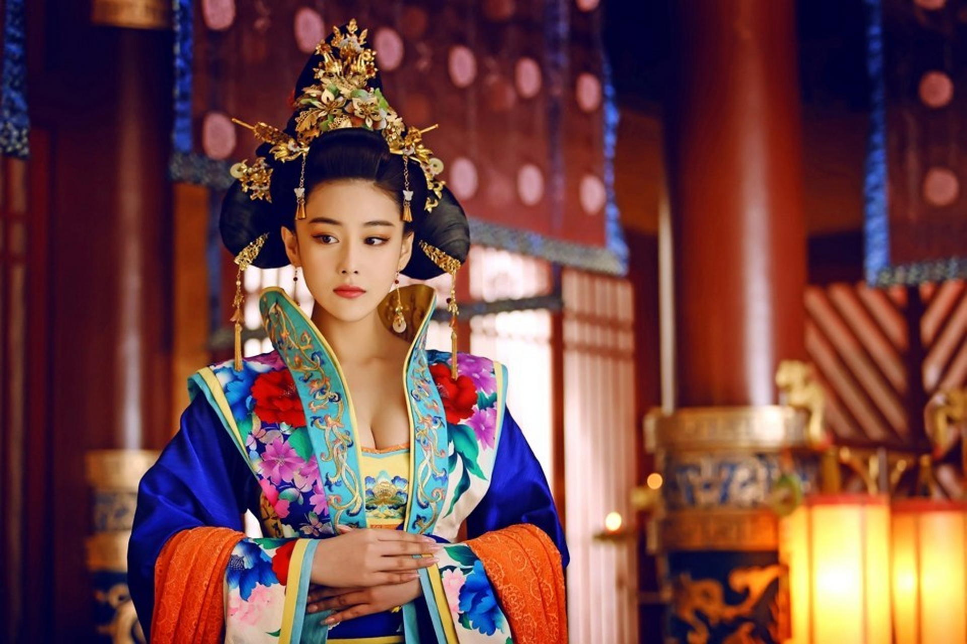 《武媚娘传奇》是由范冰冰,张丰毅,李治廷,张钧甯,周海媚,张馨予等人