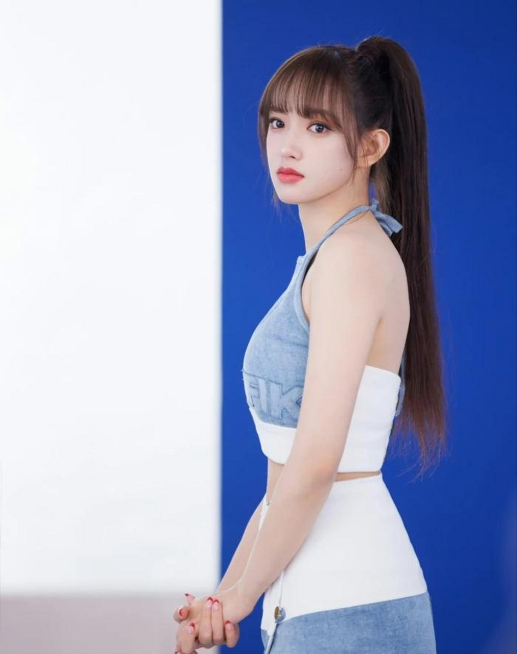 程潇最新写真来了!依旧是性感撩人,妩媚多姿!#性感女人# #青年视觉