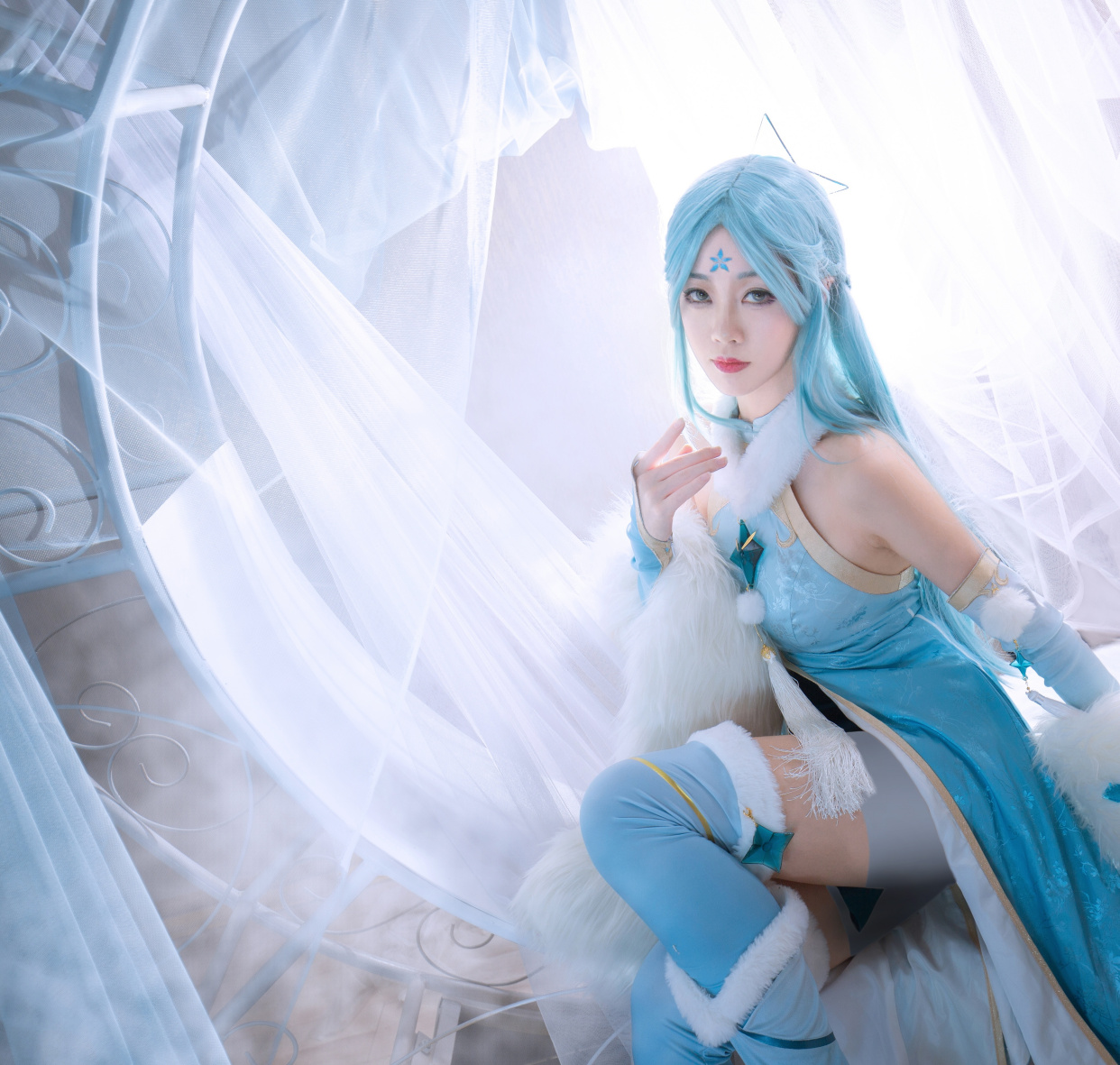 王者四大美女cos,一眼看去都是大长腿,真是惊艳到我了