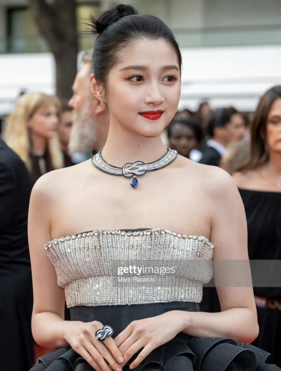 关晓彤戛纳红毯生图!