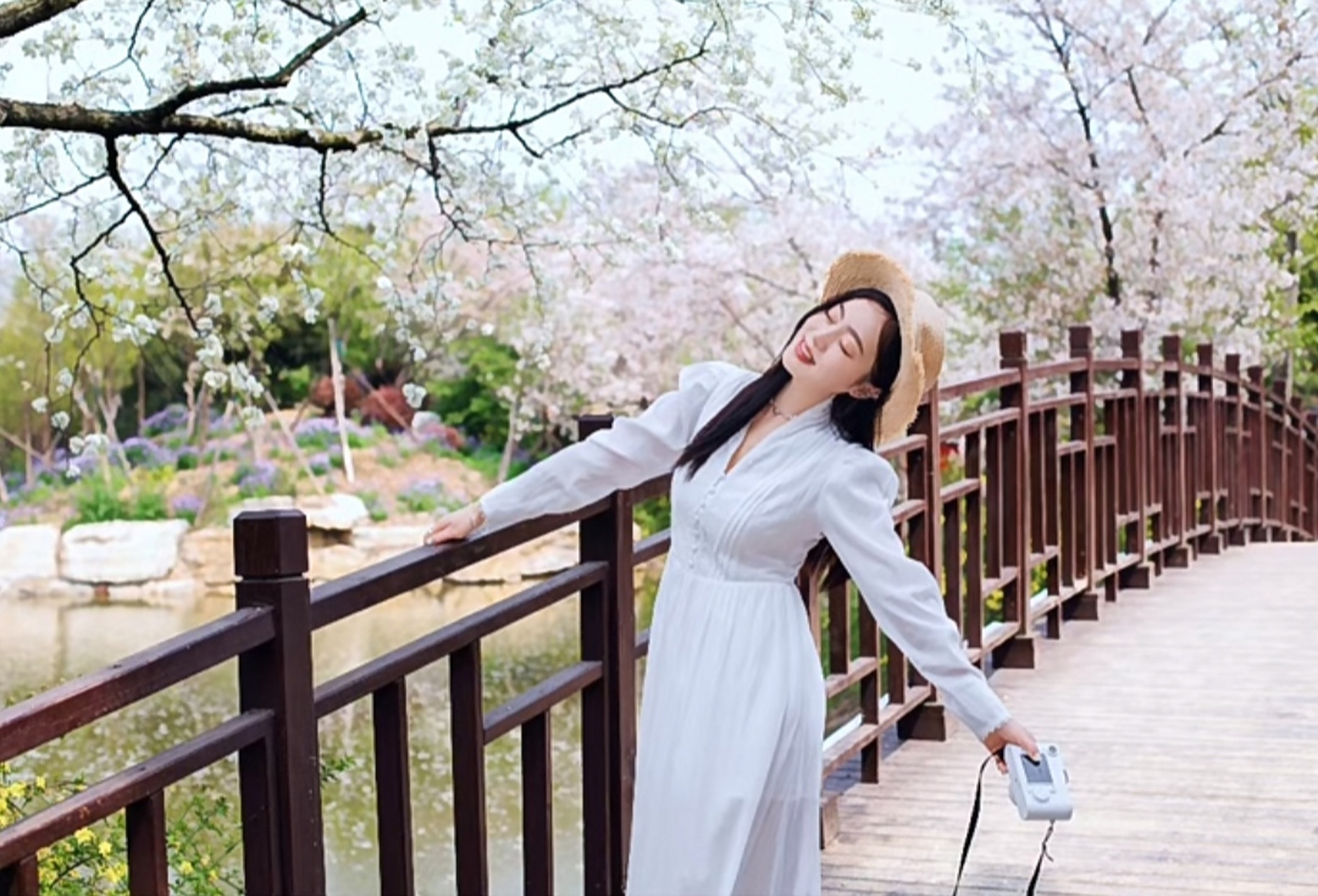 学会这三个动作,你也能在桥上拍出美美哒照片.