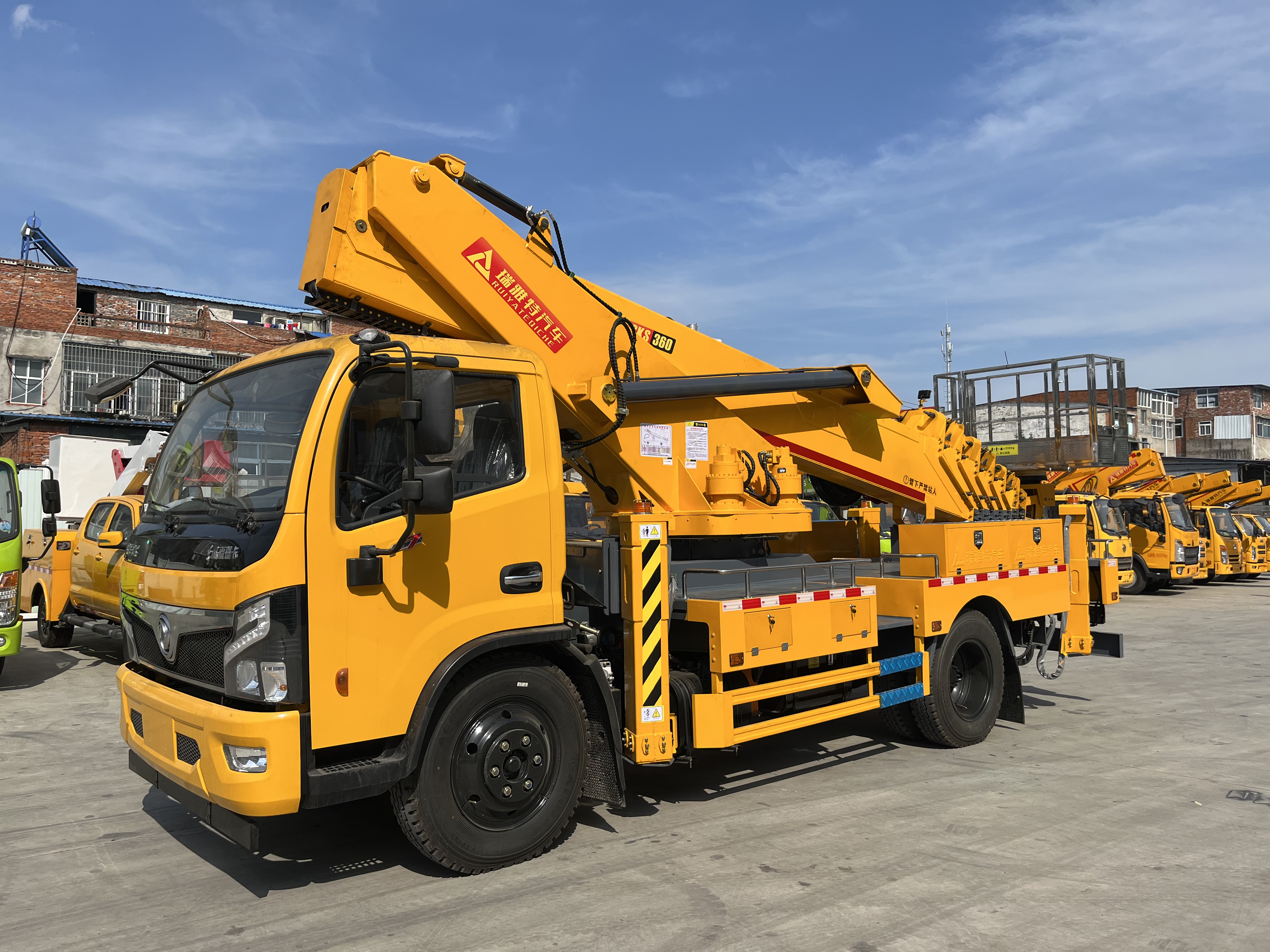 瑞雅特黄牌东风福瑞卡36米高空作业车