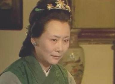 晴雯大骂芳官,袭人为何坐不住了?你看她骂了什么?