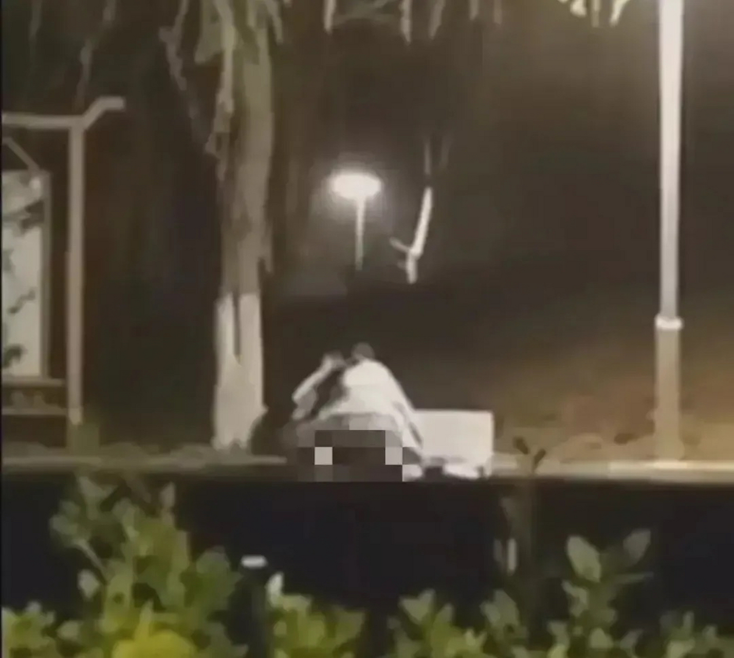 请大家分享一下自己的观点,首先我觉得女生还是不要太随便了,除了坑