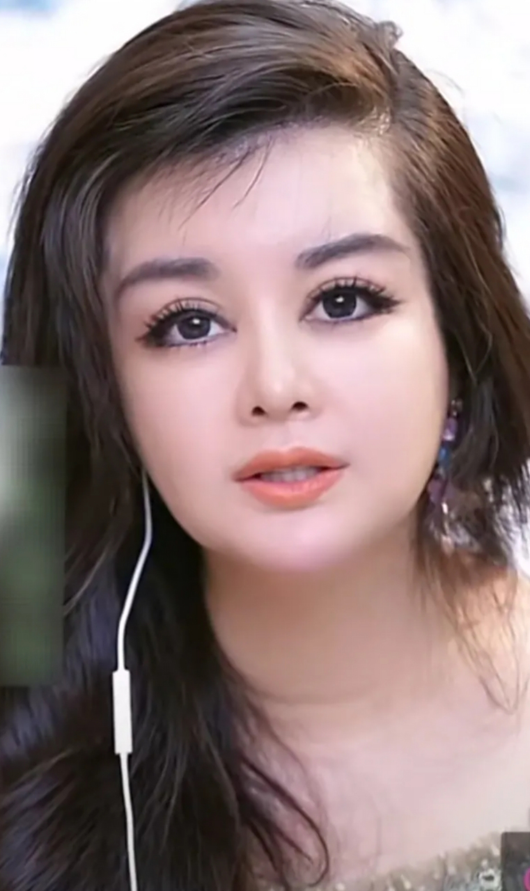 67于文红直播时一语道破:因为他离婚了,大明星把他一脚踹了,罚他了