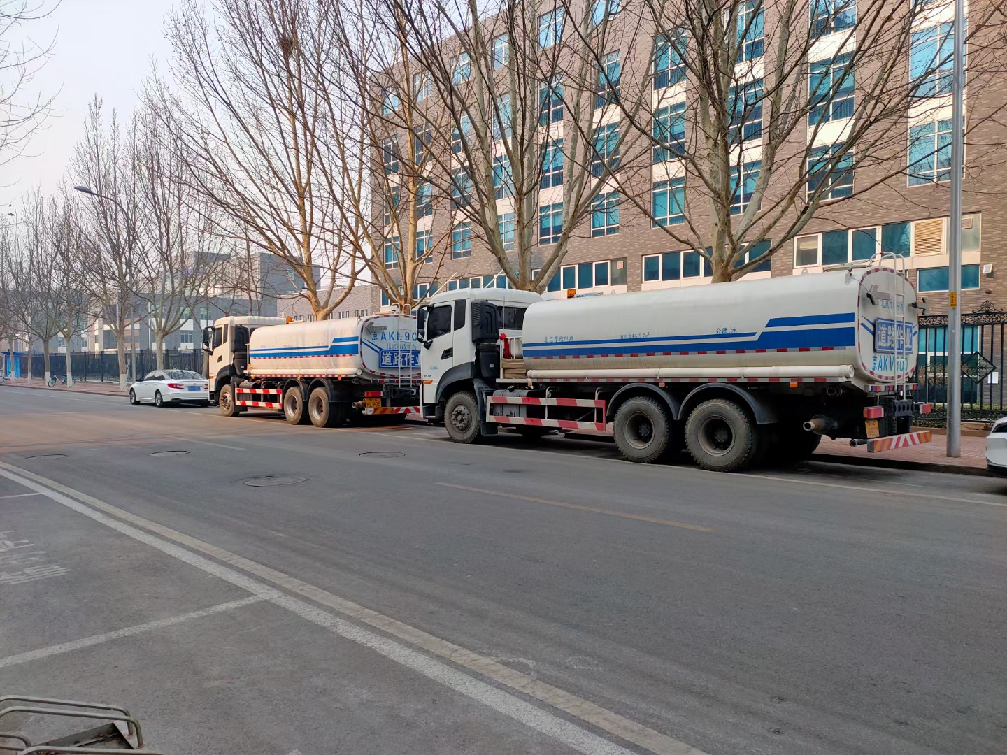 北京出租雾炮车,租赁可调节毛毛雨雾炮洒水车,pm2.5环境治理是首选