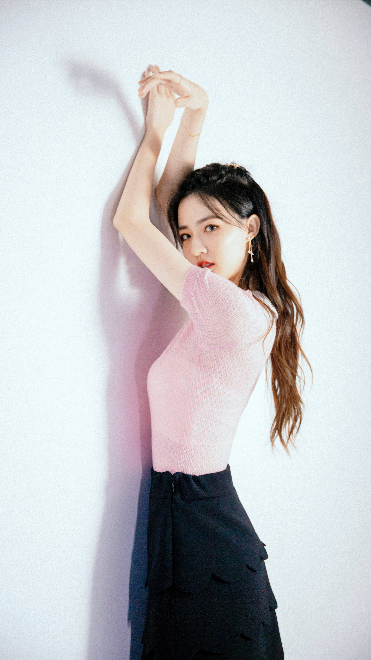 演员徐璐,楚楚动人的小姐姐,来看小仙女的美照吧