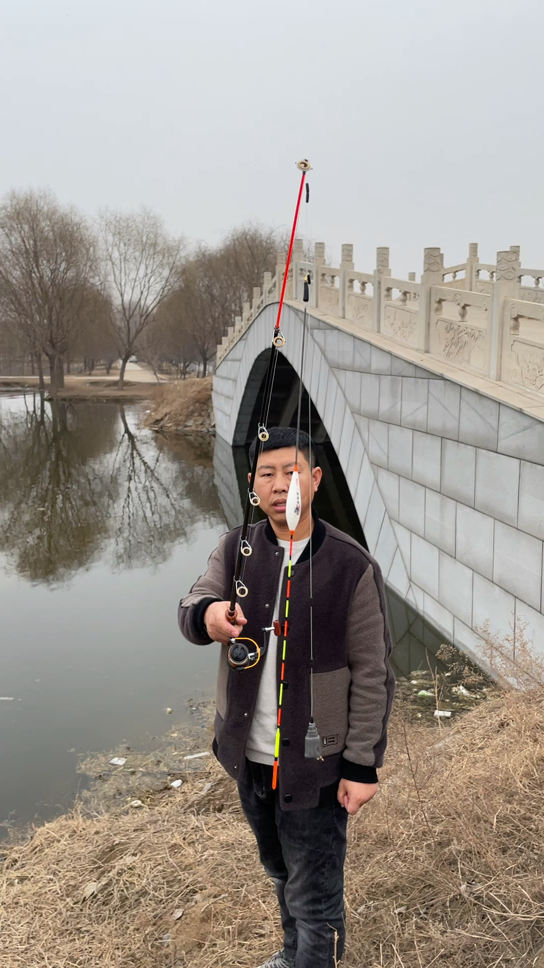 伸縮路滑滑漂釣魚