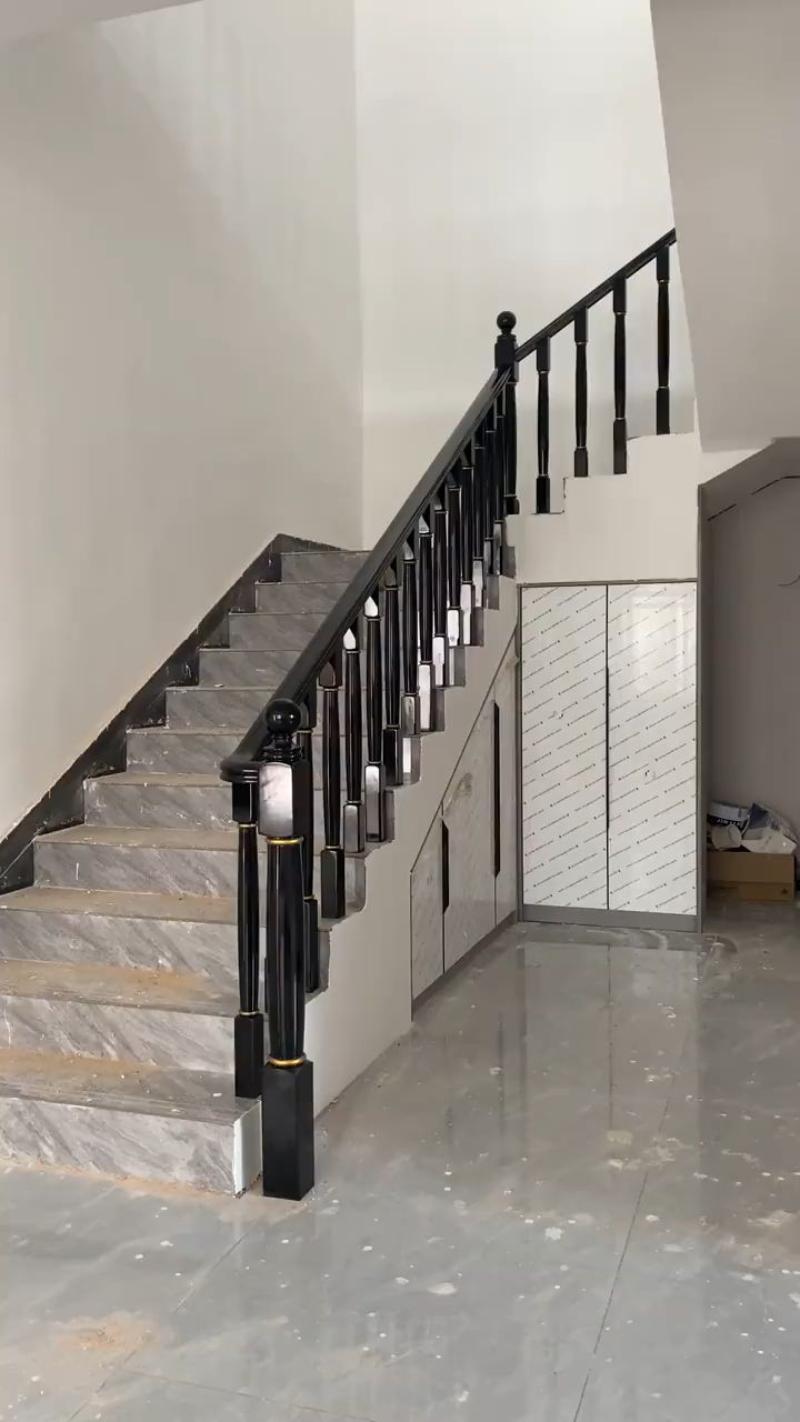 实木楼梯扶手! 实木永远都是最实用的!永不过时,耐看