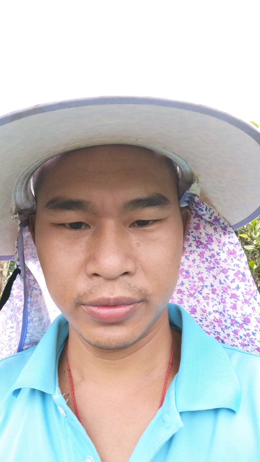 广西农村小二哥,带你下地除草5.31