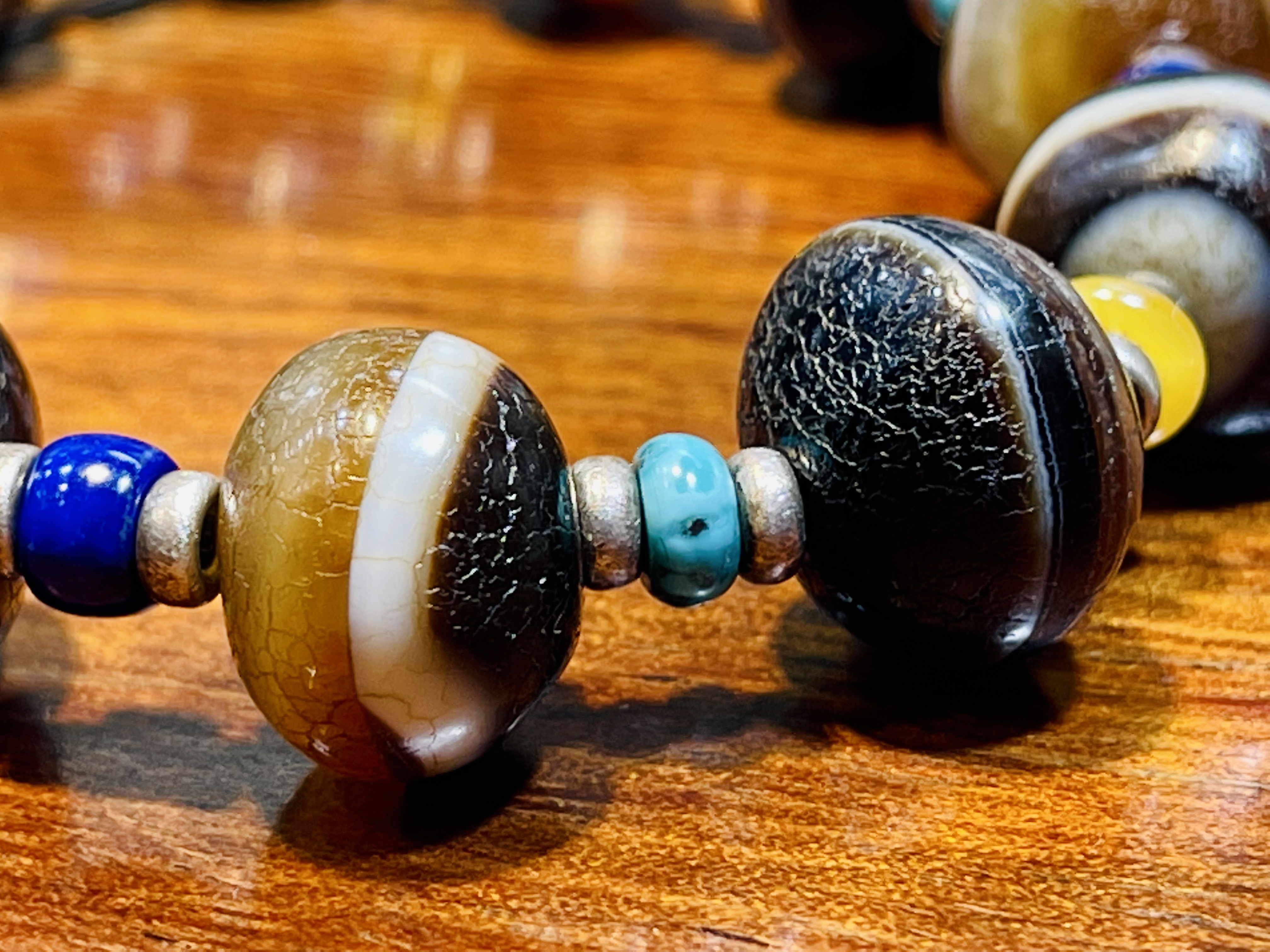 接地气的天珠!一线药师玛瑙!