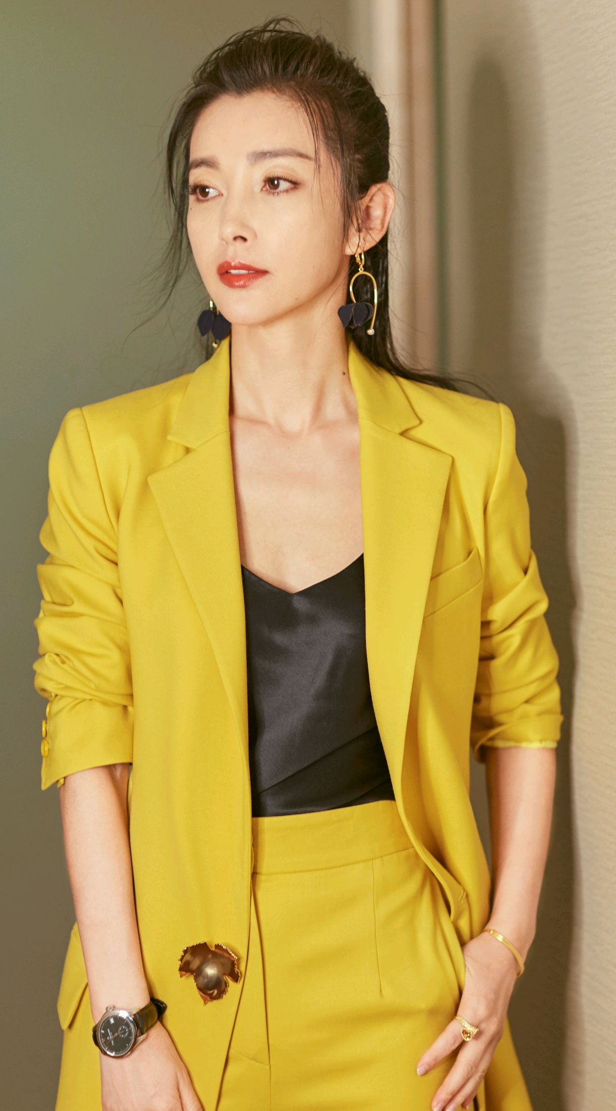 气质女神李冰冰高清写真,身材曼妙,风采依旧