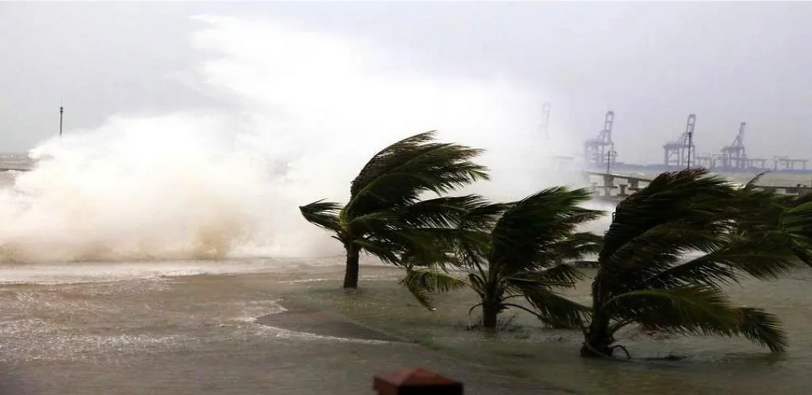 大家都很关注超强台风杜苏芮的最新路径,听说这个台风级别和强度相当