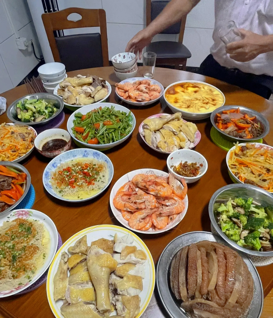 猜猜哪一桌才是广西南宁人日常餐桌上吃的菜?