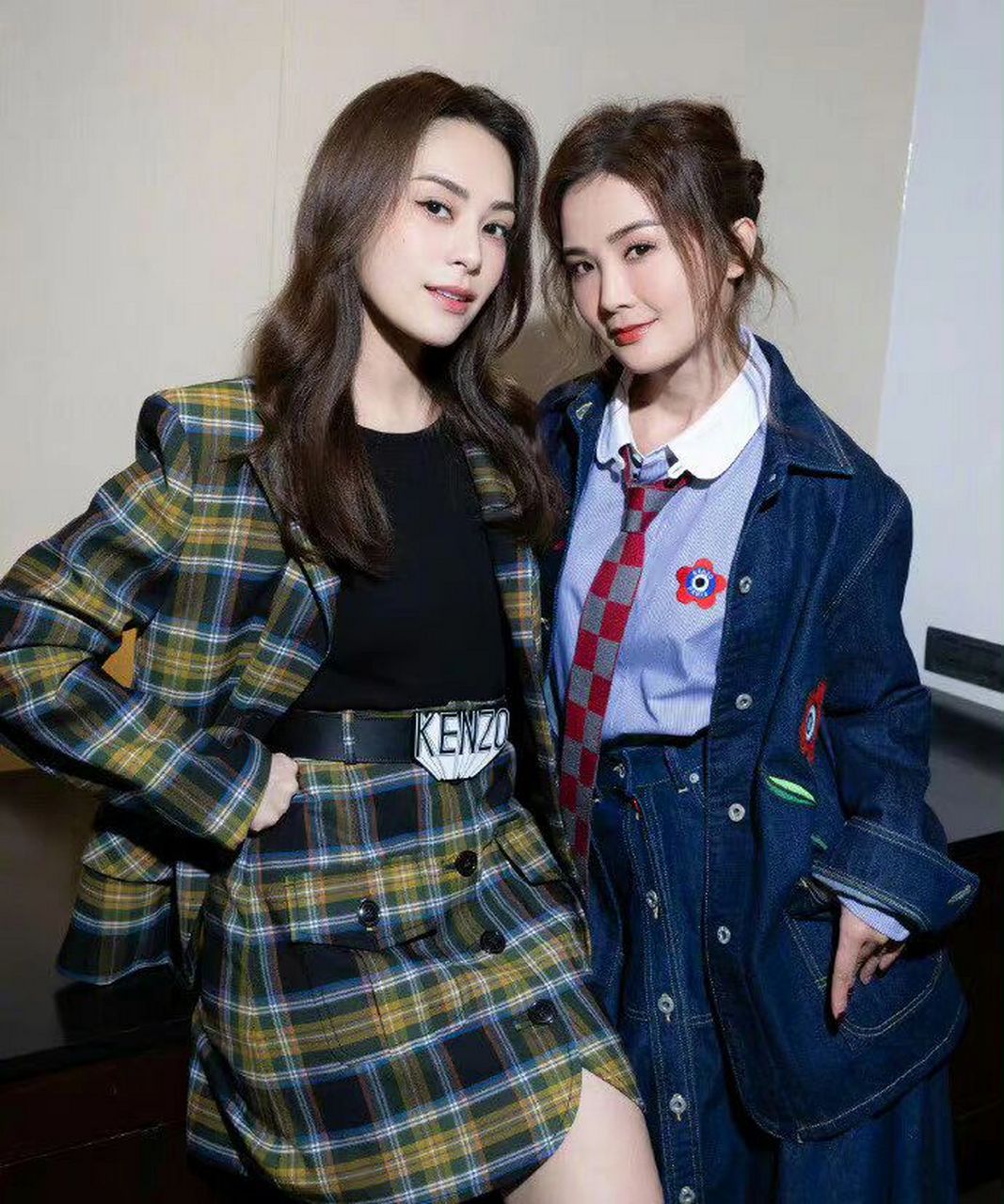 阿娇阿sa看秀合照,02阿娇和阿sa又合体9015业啦[给力][给力]