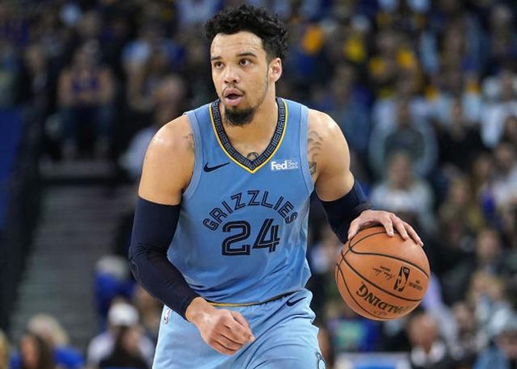 火箭签约狄龙布鲁克斯#  火箭队签约狄龙布鲁克斯的消息近日成为了