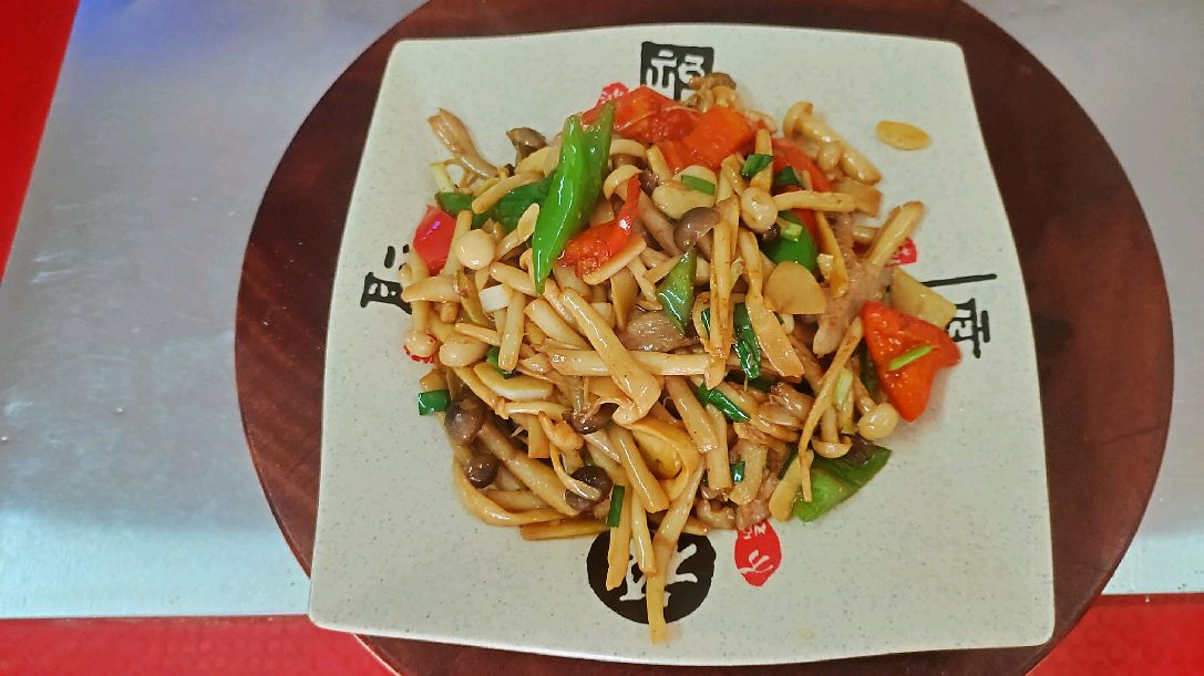 店主分享:“双菇炒肉片”的家常做法,简单易学,大家一起分享