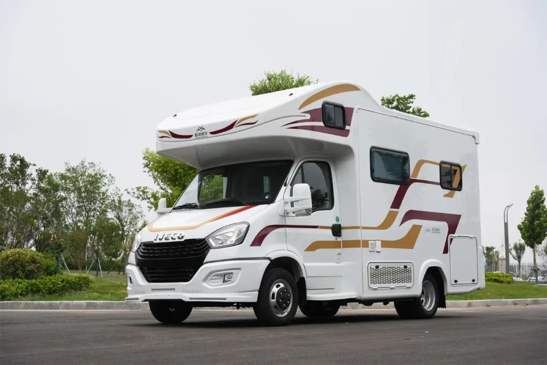 杭州房车展:隆翠凯歌c610亲亲版