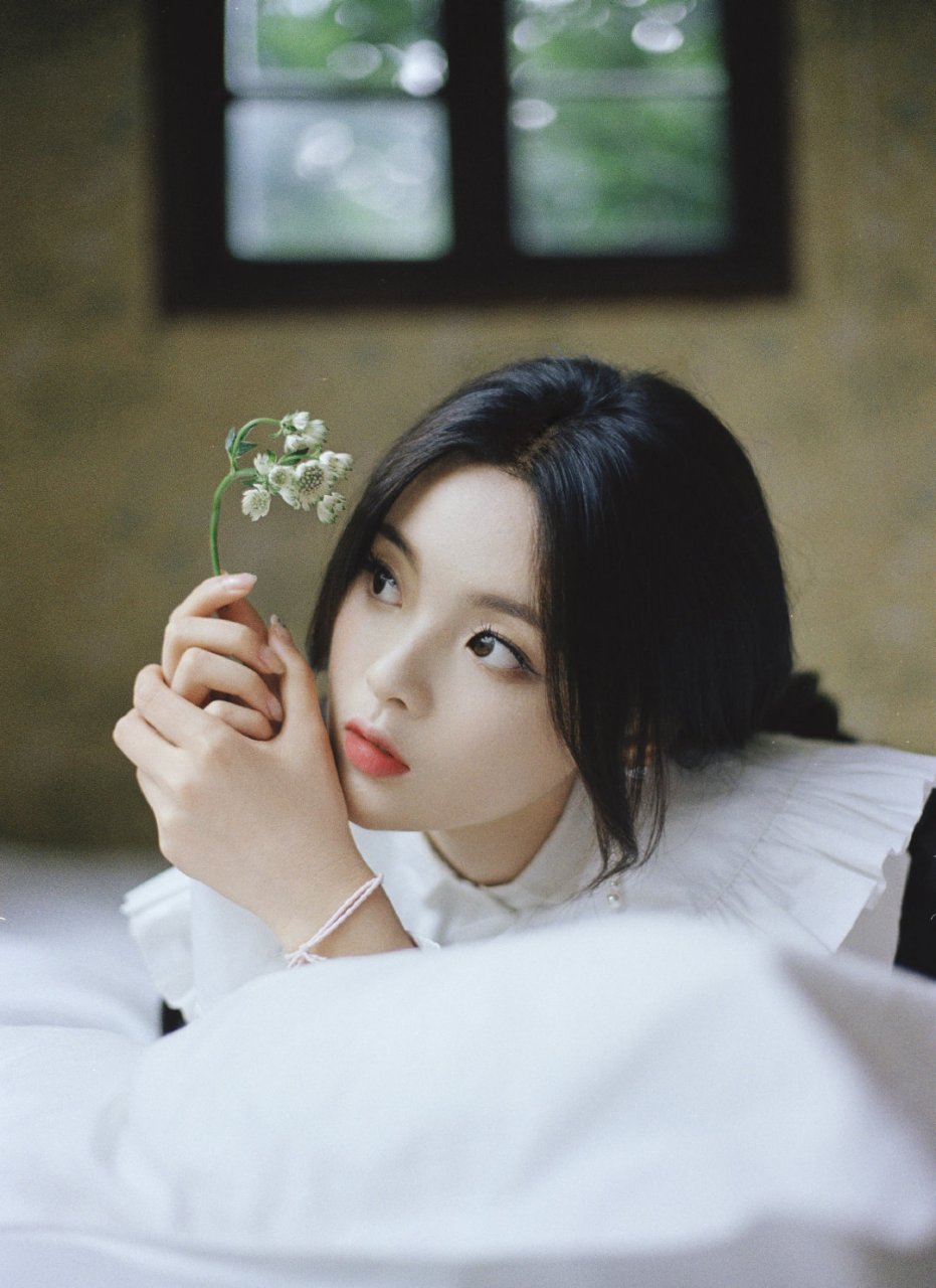 杨超越高清壁纸头像无水印(七)[小红花]