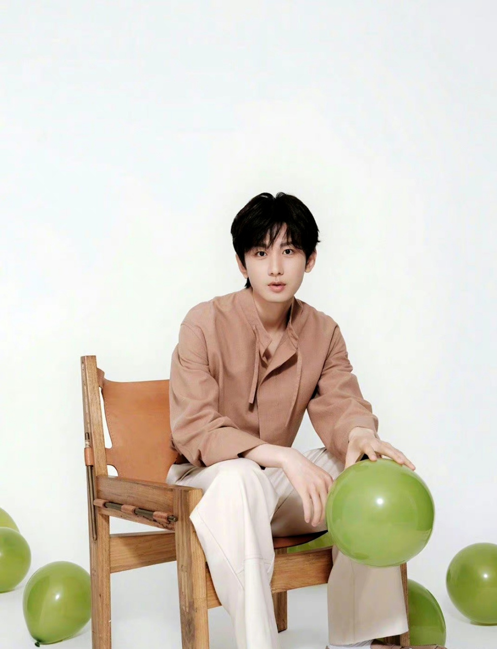 成毅33岁生日写真照,满满的祝福送给最好的你,成毅生快啦