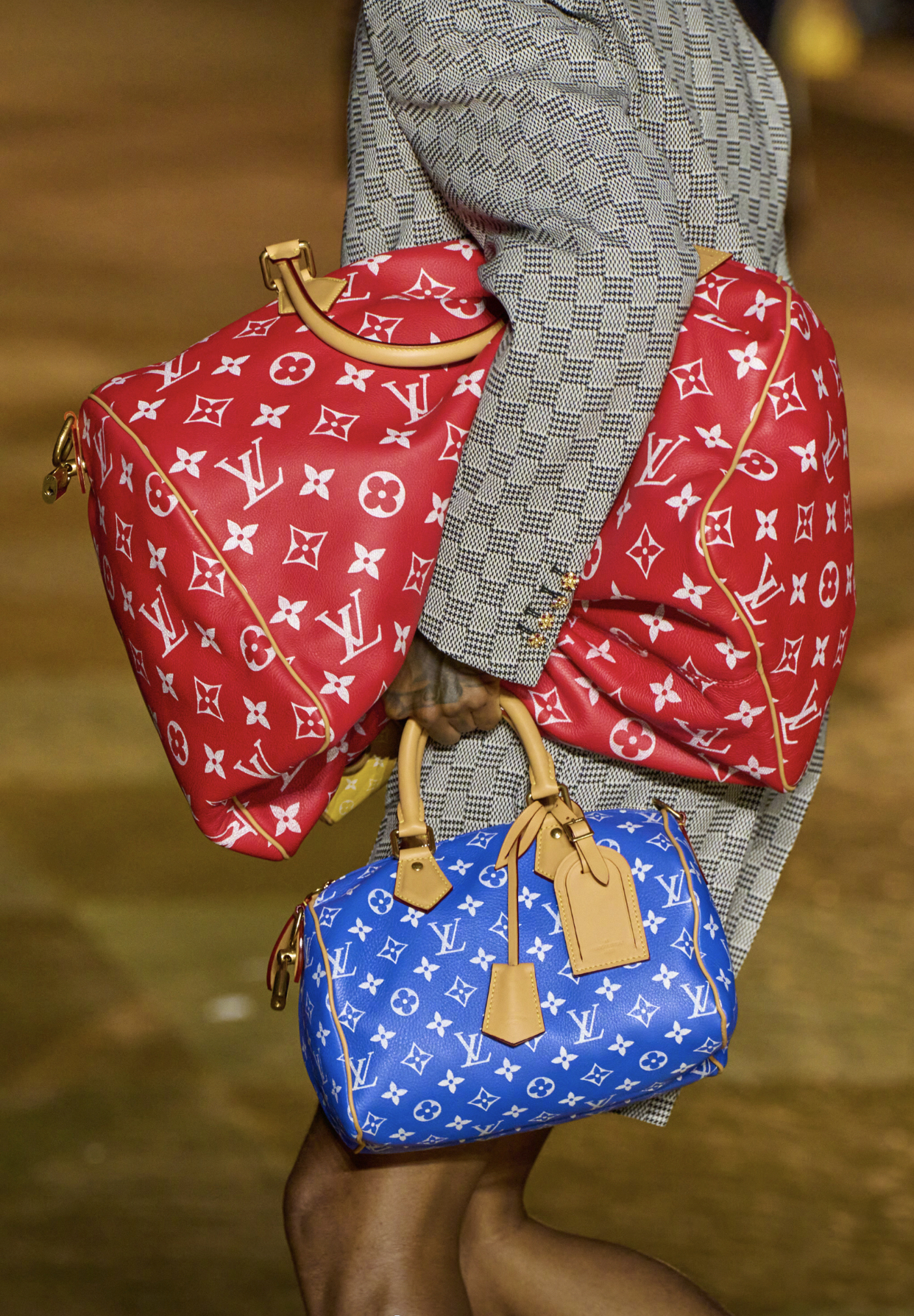 louisvuitton街头风十足,为我们带来怎样的新颖,菲董首秀!