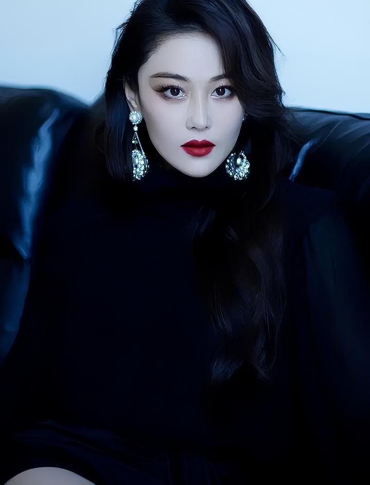 张曦予最新写真,优雅知性御姐风大美人