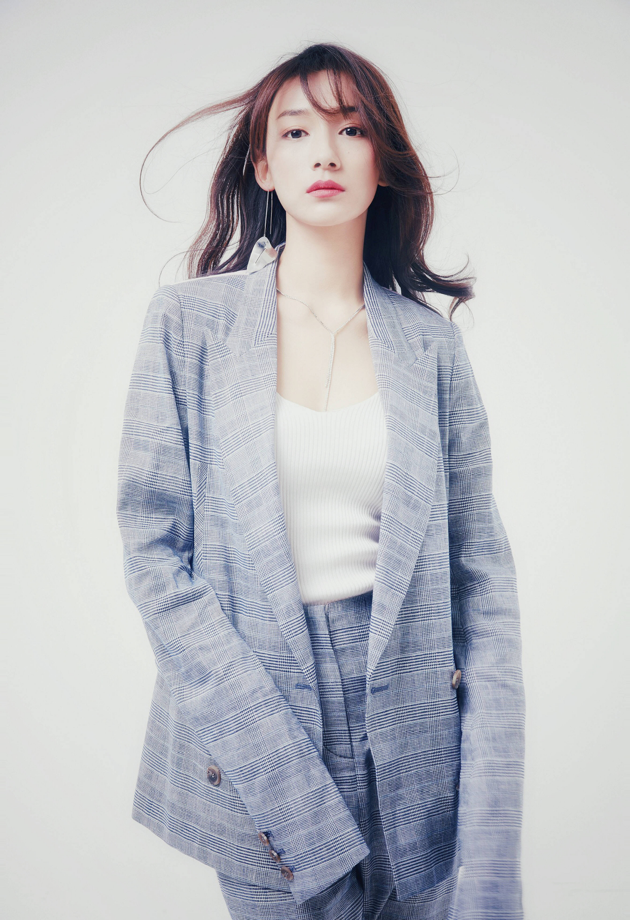 李若宁:清新秀丽,温柔可人