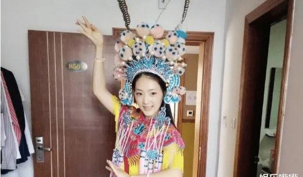 还记得《甄嬛传》里的余答应吗?不演戏改做微商了