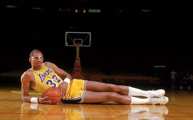 巴克利排心目中的历史前十,乔科詹只有乔丹不变,球员排名公正吗