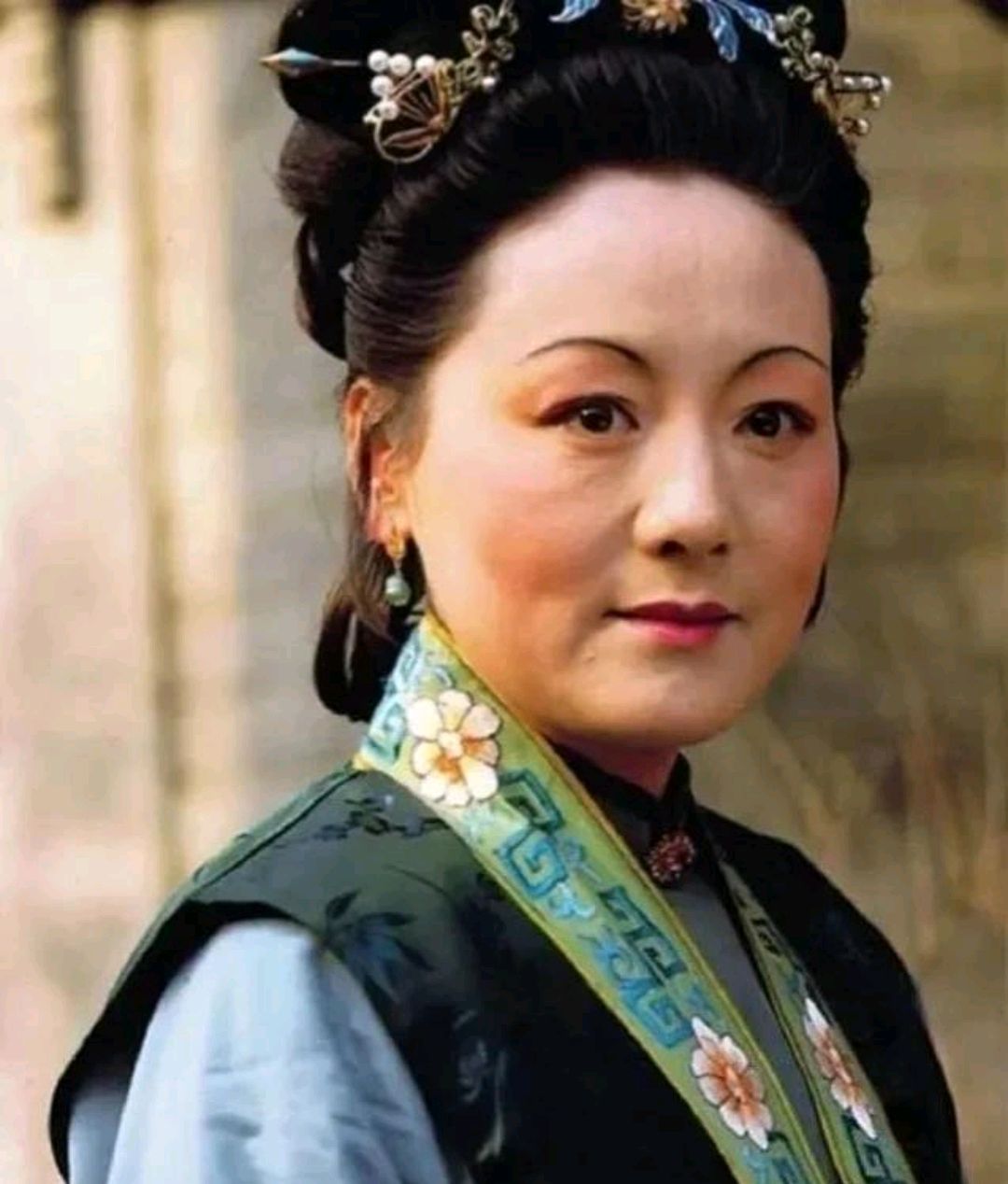 红楼梦:会看眉眼高低,能力不亚平儿,揭秘凤姐丫鬟丰儿