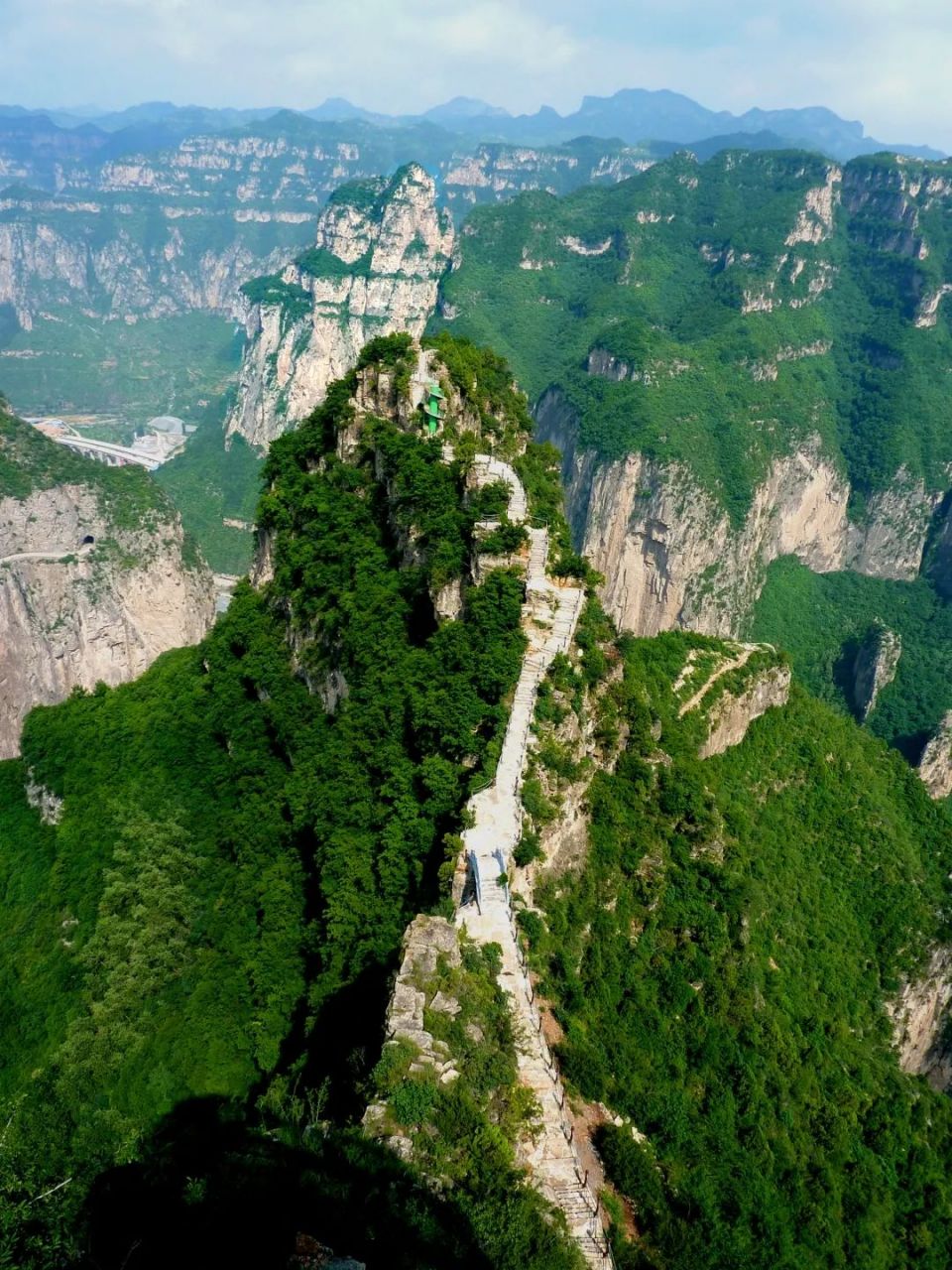 国庆中秋双节同庆# 位于山西长治市平顺县境内的天脊山风景区,地处