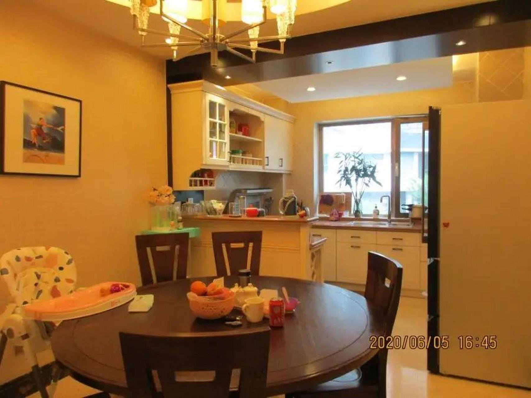 西宁市半岛花园一套联排别墅,降价80多万没人要  青海省西宁市城东区