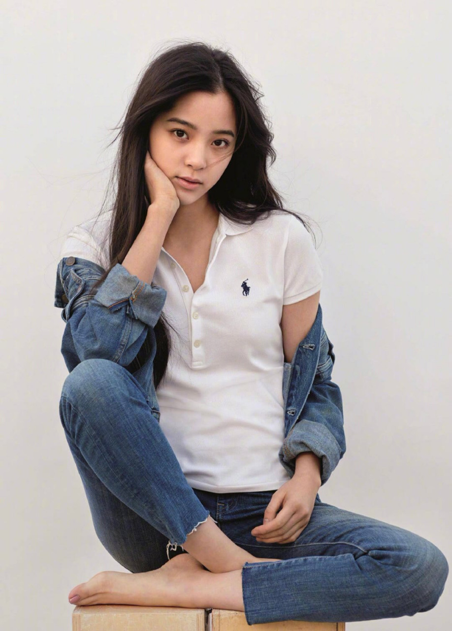 欧阳娜娜光脚丫合集