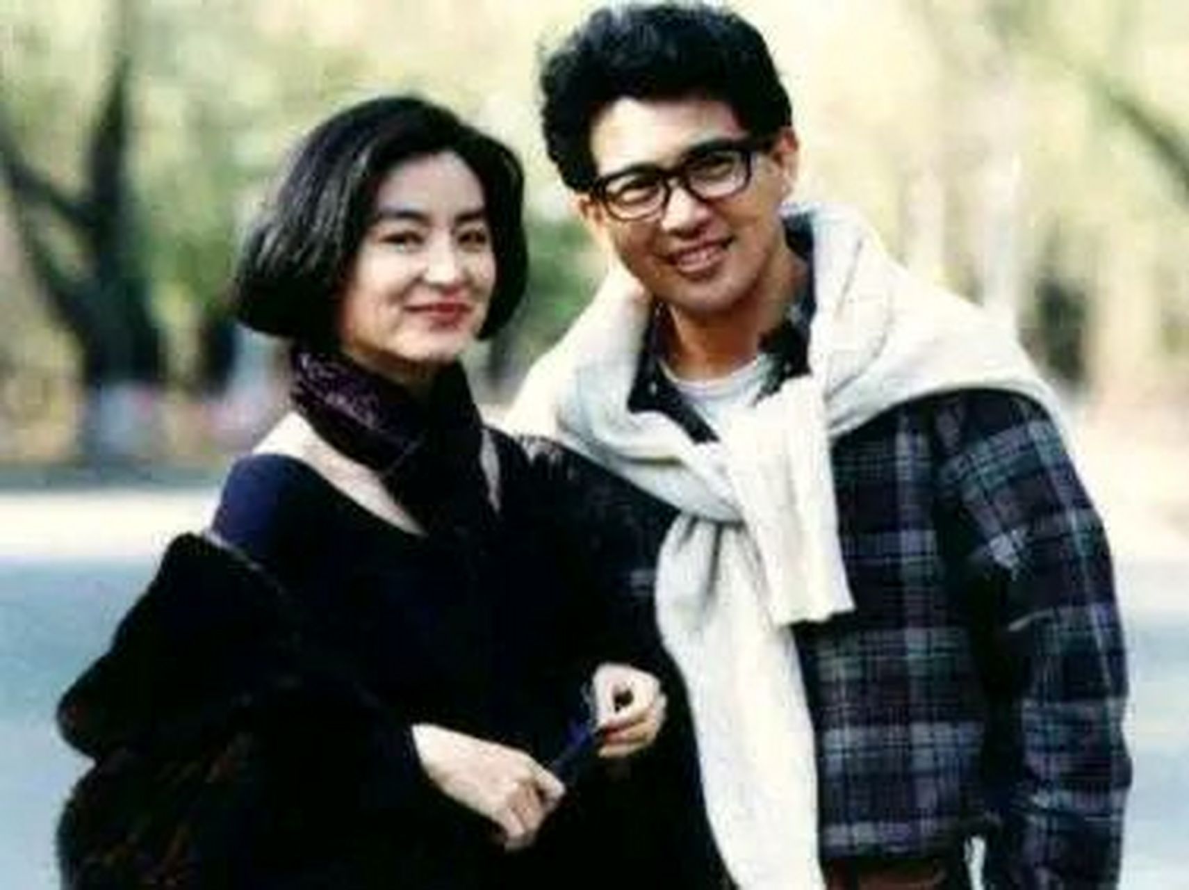 1973年的电影《窗外》让林青霞遇到了纠结一生的男人一秦汉.