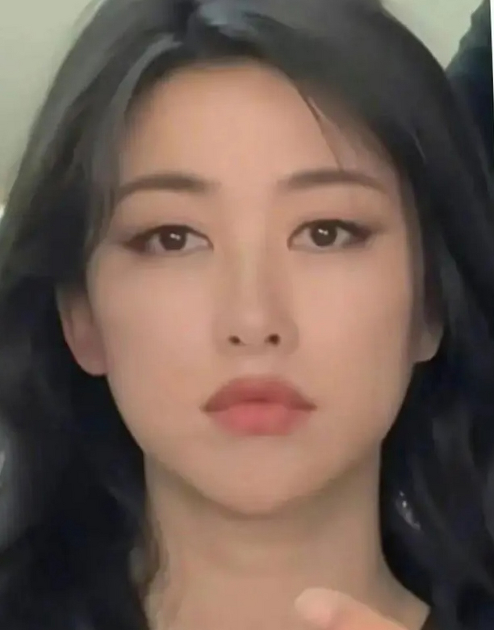 朱珠素颜照太让人意外了,妆前妆后差别太大,世界最美面孔.