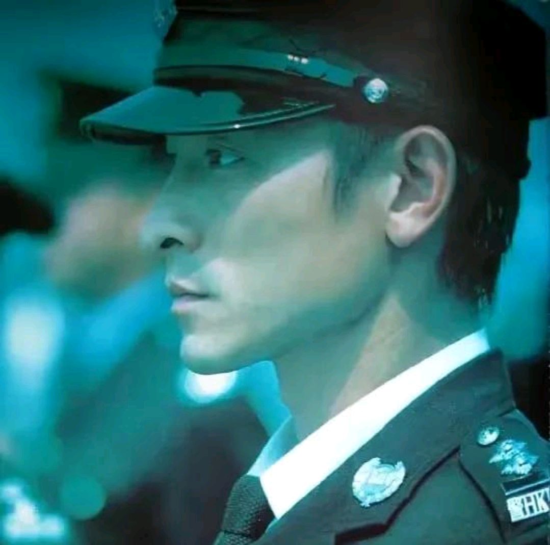 刘德华是中国最帅的男人,他的帅不仅仅在脸上,更在灵魂