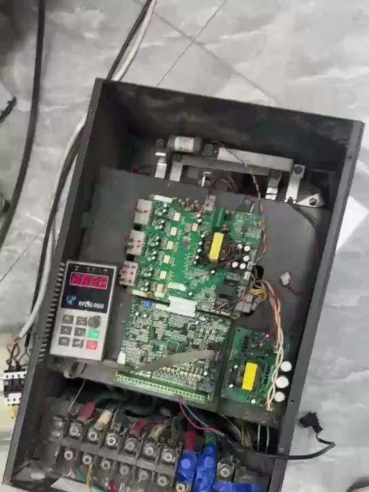 上海电子维修：城市脉搏中的守护者