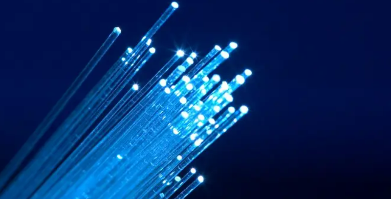 飞秒激光直写光纤光栅制备系统的技术优势