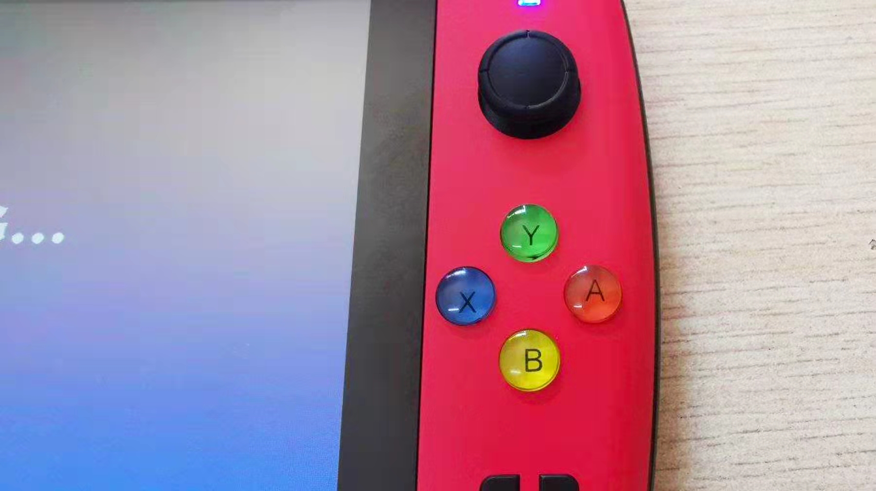 在新年里体验国产小霸王q900,内置千款游戏,童年乐趣回来了