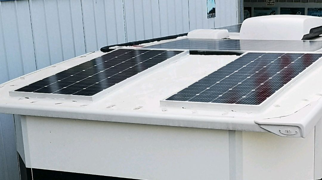 房车锂电给太阳能发电系统的完美组合