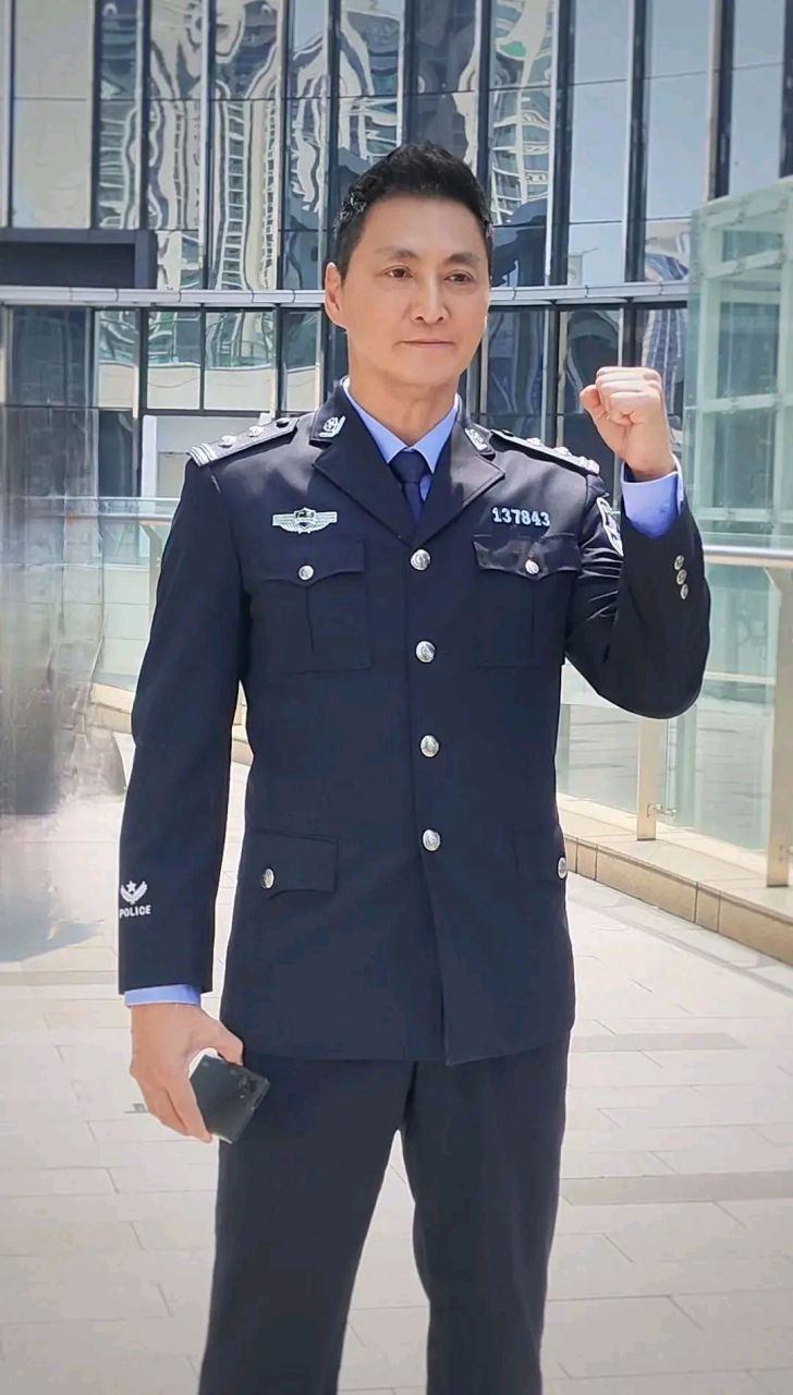 何家劲:67拍摄完畢!谢谢大家! 我是惠州反诈大使! 67全民反诈!