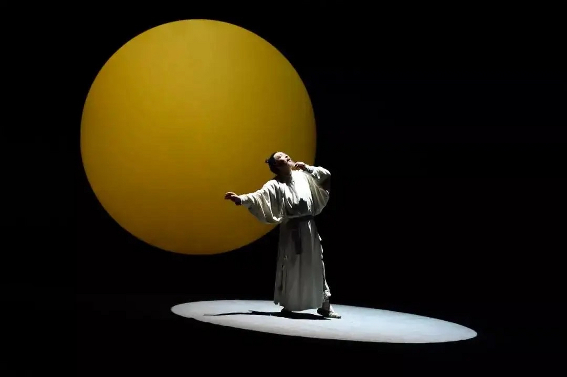 天宝三年(744年),李白,杜甫,高适三位好友同游王屋山阳台宫想要寻访