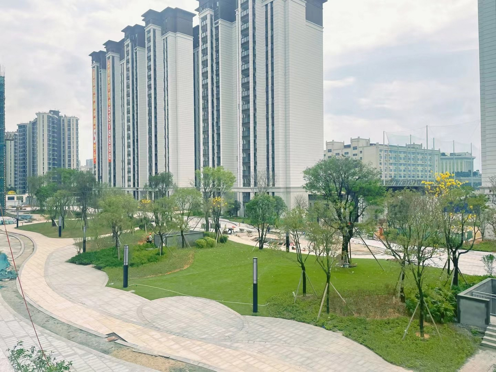 清远市清城区盛兴中英文学校旁 中恒星月湾,原价9800/方,特价5000/方